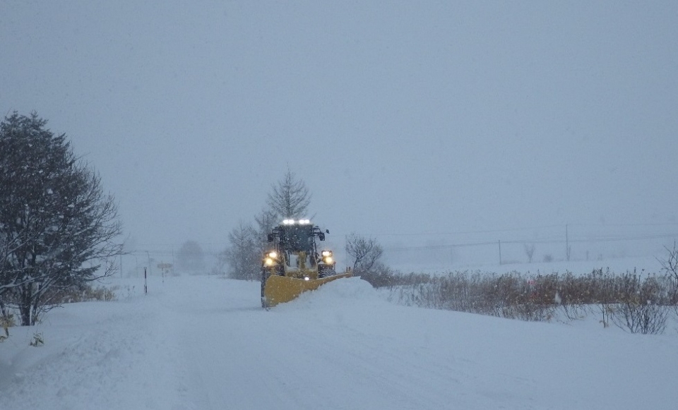除雪車による除雪の様子